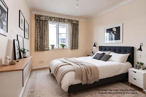 1 bedroom retirement property for sale, Kingsway, London N12