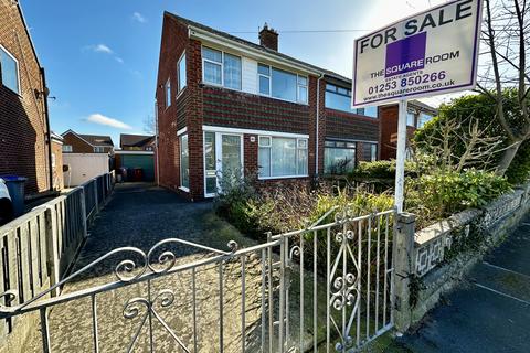 21 Beechwood Grove, Bispham, Blackpool, FY2 0DZ