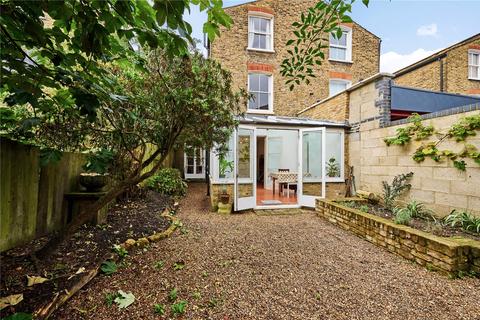 63 Childebert Road, London, SW17 8EY