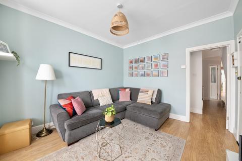 2 bedroom flat to rent, Connaught Road, London, W13