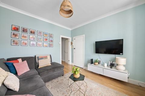 2 bedroom flat to rent, Connaught Road, London, W13
