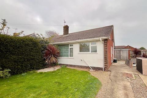 3 bedroom semi-detached bungalow for sale, Beechwood Road, Hemsby, Great Yarmouth