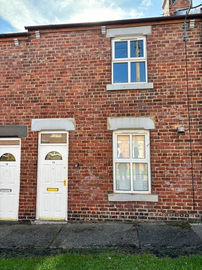 Two Bed House to Let