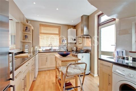 4 bedroom semi-detached house for sale, Gladstone Park Gardens, London, NW2