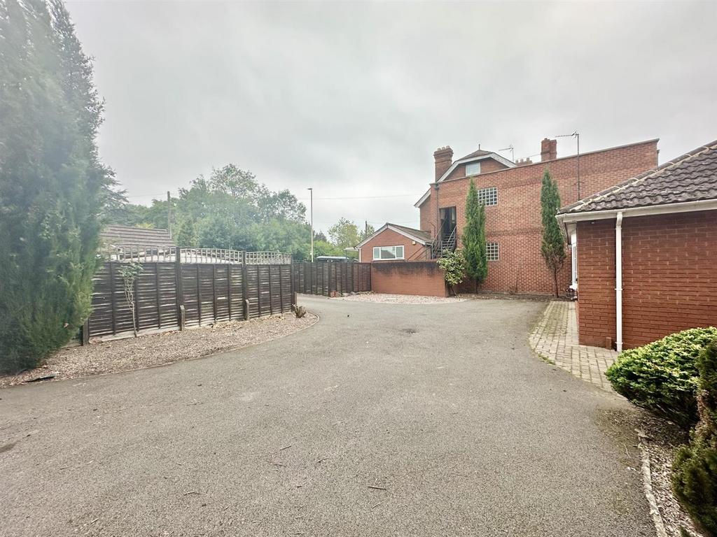 Driveway.jpg