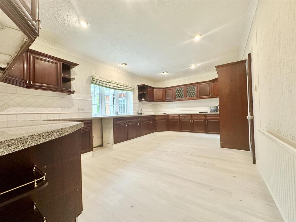 Kitchen Diner.jpg