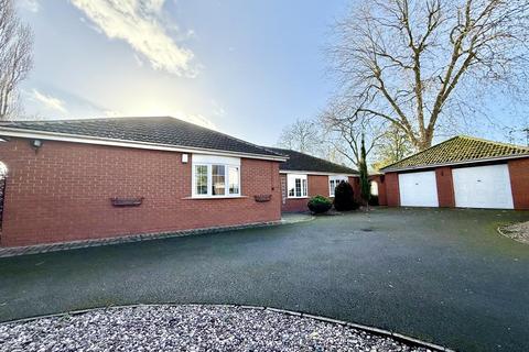 3 bedroom detached bungalow for sale, Cheltenham Road, Longlevens GL2