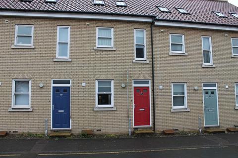 3 bedroom terraced house to rent, St Andrews Street, Mildenhall IP28