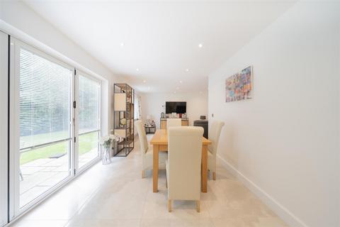 1a Birchmere, Wirral, CH60 6TN