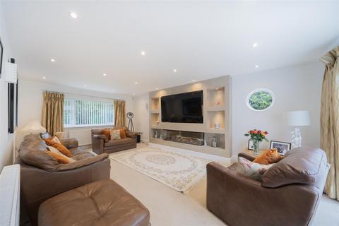 1a Birchmere, Wirral, CH60 6TN