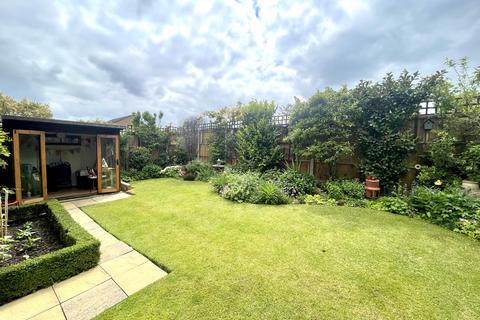 4 bedroom detached house for sale, Thurstans, Harlow, Essex, CM19