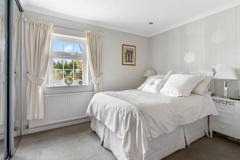 2, Grove Cottages High Road, Thornwood, Epping, CM16 6LZ