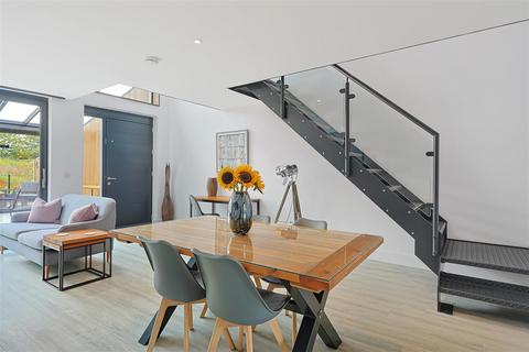 2 bedroom barn conversion to rent, Bourn Road, Cambridge CB23