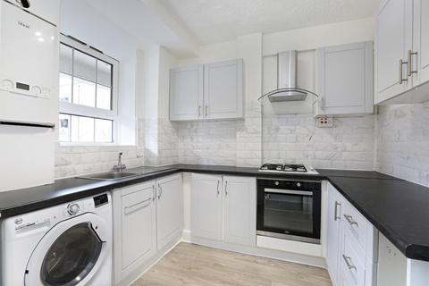 2 bedroom flat for sale, Peckham Road, London, SE5