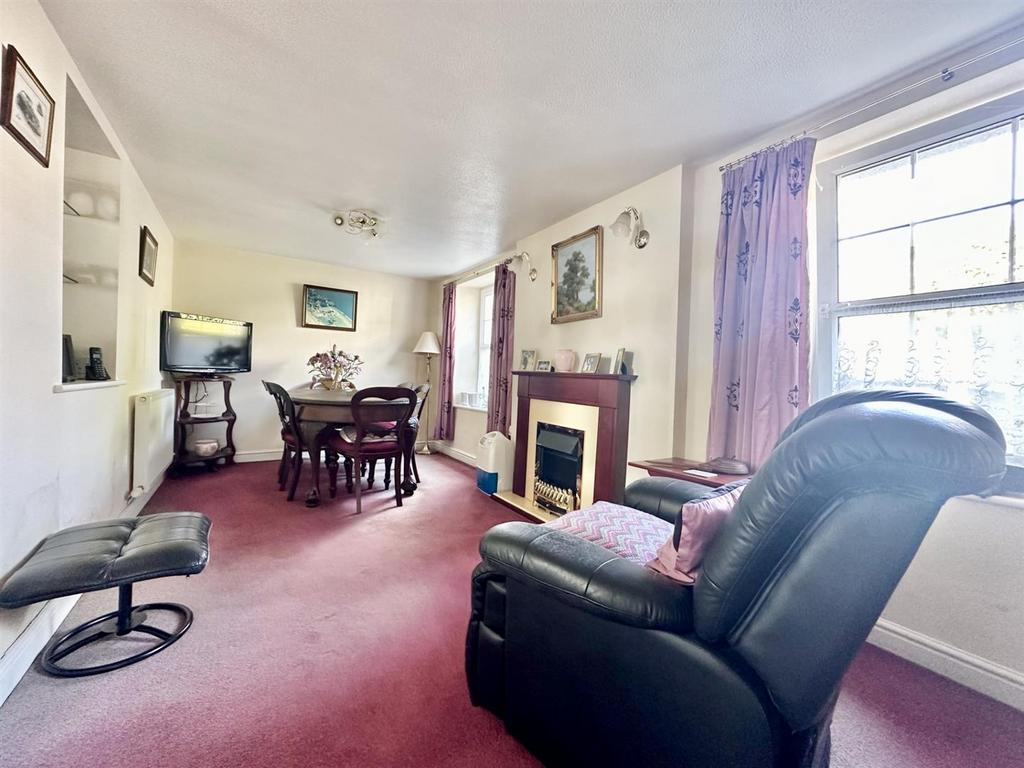 Dining Room.jpg