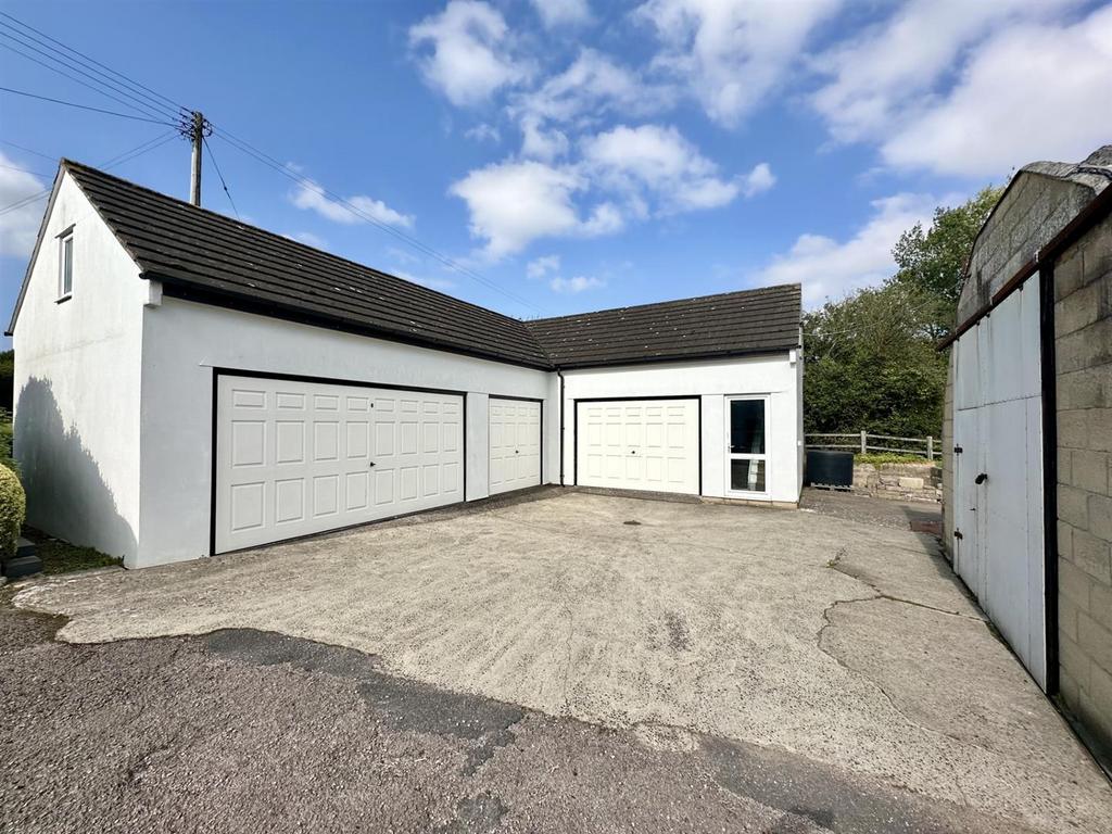 Garage.jpg