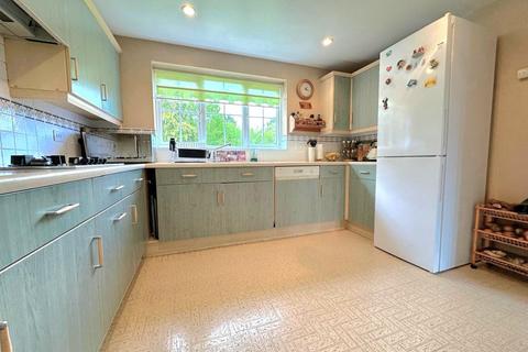 38 Dixon Road, Northampton, NN2 8XE