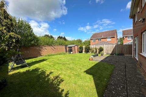 38 Dixon Road, Northampton, NN2 8XE