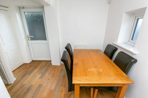 13 Knapmill Way, London, SE6 3TD