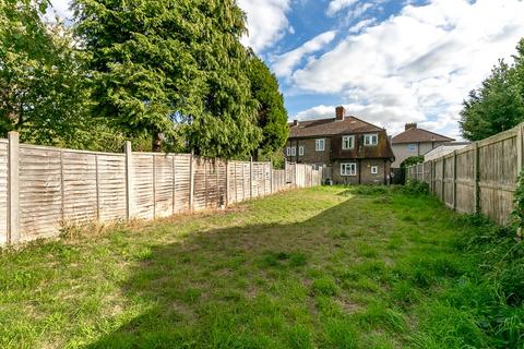 13 Knapmill Way, London, SE6 3TD