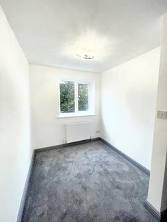 2 bedroom flat to rent, Langdale Avenue, Manchester M19