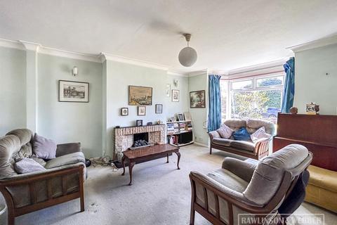 6 Anne Way, West Molesey, KT8 2PT