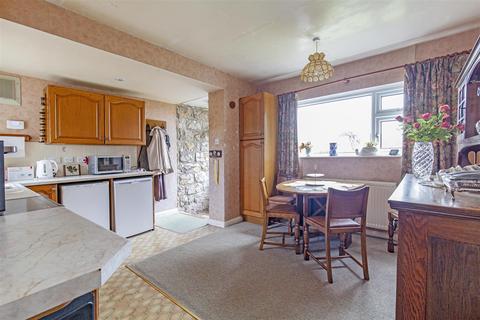 2 bedroom detached bungalow for sale, Station Road, Great Longstone, Bakewell