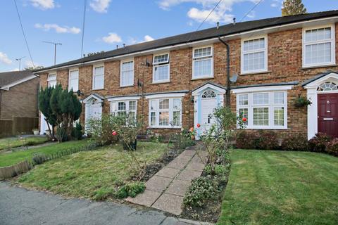 3 bedroom terraced house for sale, Crescent Road, East Grinstead, RH19