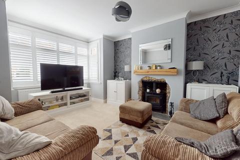 13 Lingfield Road, Gravesend, DA12 5AH