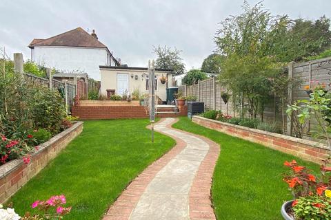 13 Lingfield Road, Gravesend, DA12 5AH