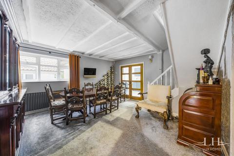 31 Mount Pleasant Avenue, Hutton, Brentwood, CM13 1PW