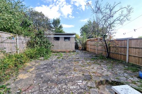 4 bedroom end of terrace house for sale, Ridgeway Avenue, East Barnet EN4