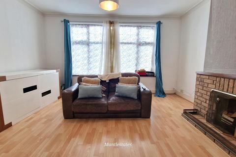 86 Ridgeway Avenue, Barnet, EN4 8TN