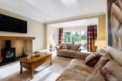 15 Lea Green Lane, Wythall, Birmingham, B47 6HE