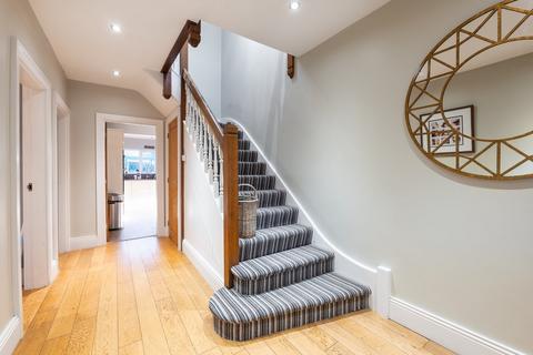 15 Lea Green Lane, Wythall, Birmingham, B47 6HE