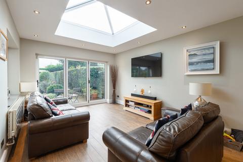 15 Lea Green Lane, Wythall, Birmingham, B47 6HE