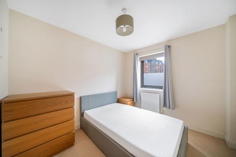 1 bedroom in a house share to rent, SW17 0BF