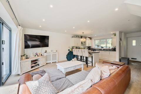 3 bedroom end of terrace house for sale, Sussex Close, Chalfont St. Giles, Buckinghamshire