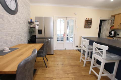 323 Harrogate Road, Bradford, BD2 3SU
