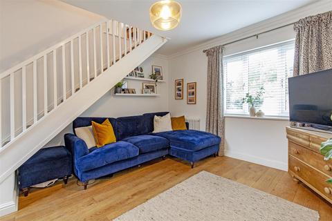 24 Michlow Drive, Bradwell, Hope Valley, S33 9GA