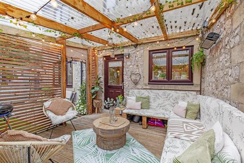 24 Michlow Drive, Bradwell, Hope Valley, S33 9GA