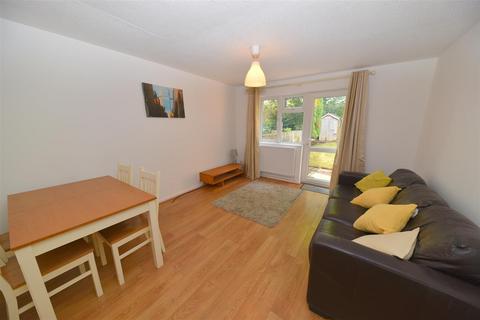 84 Fredas Grove, Harborne, Birmingham, B17 0SY