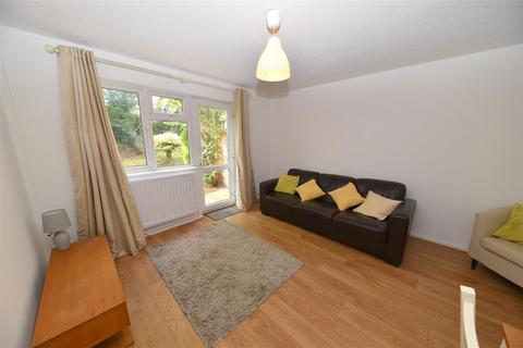 84 Fredas Grove, Harborne, Birmingham, B17 0SY