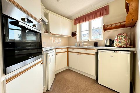 2 bedroom flat for sale, DE MOULHAM ROAD, SWANAGE