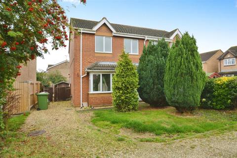 3 bedroom semi-detached house for sale, Dentons Way, Hibaldstow, Brigg