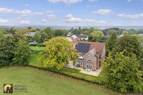 5 bedroom detached house for sale, Stunning Detached Residence: Roydon