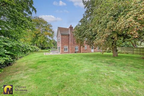 5 bedroom detached house for sale, Stunning Detached Residence: Roydon