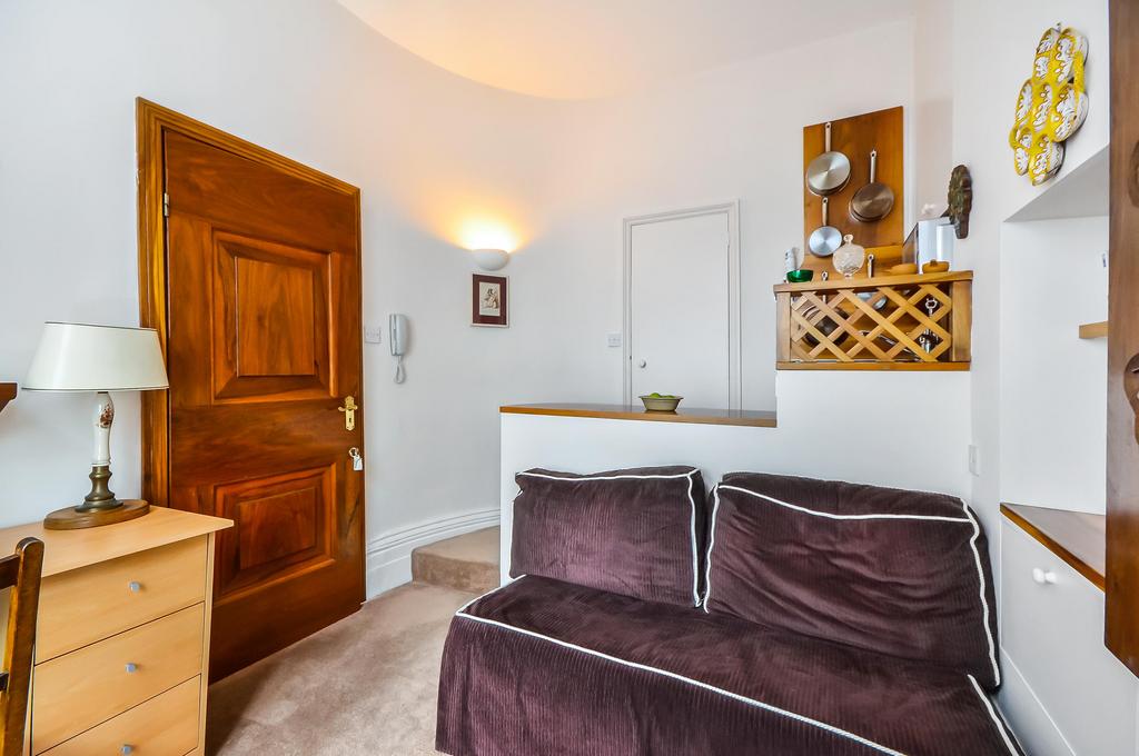 Apartment in London - View 2