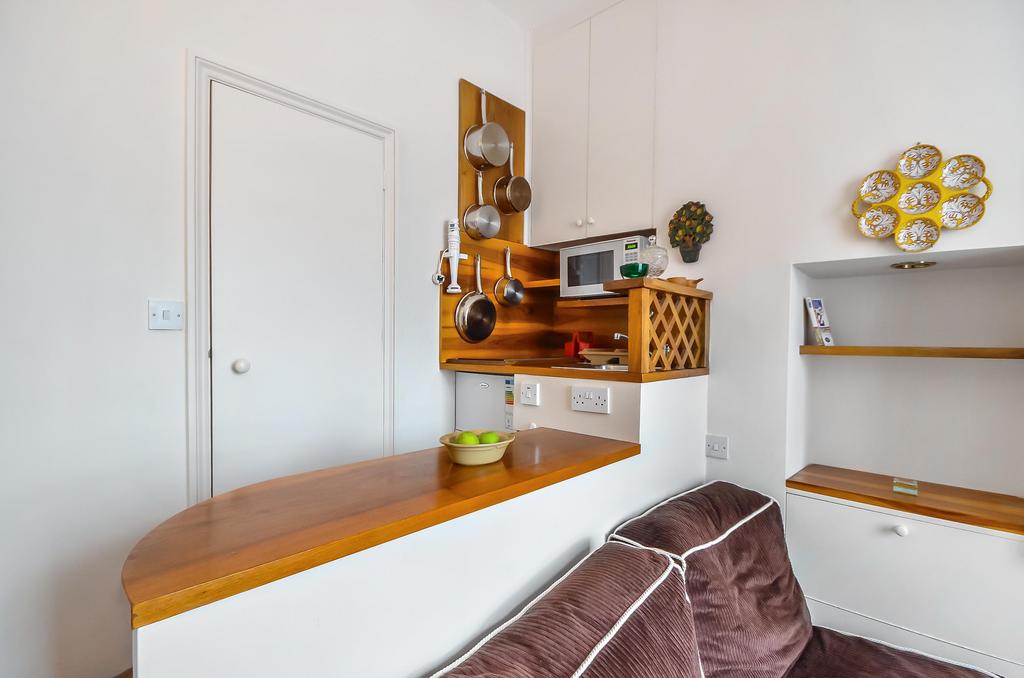Apartment in London - View 3