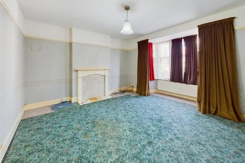 110 Stroud Road, Gloucester, GL1 5JN